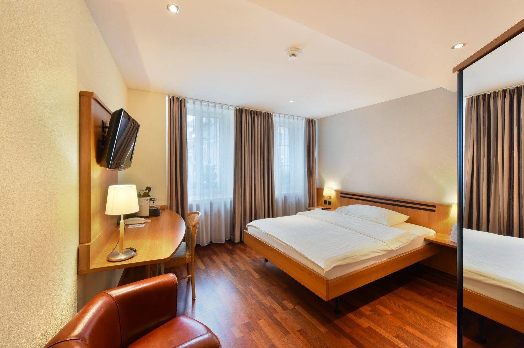 Apart Hotel Amadeo Zofingen Exterior foto